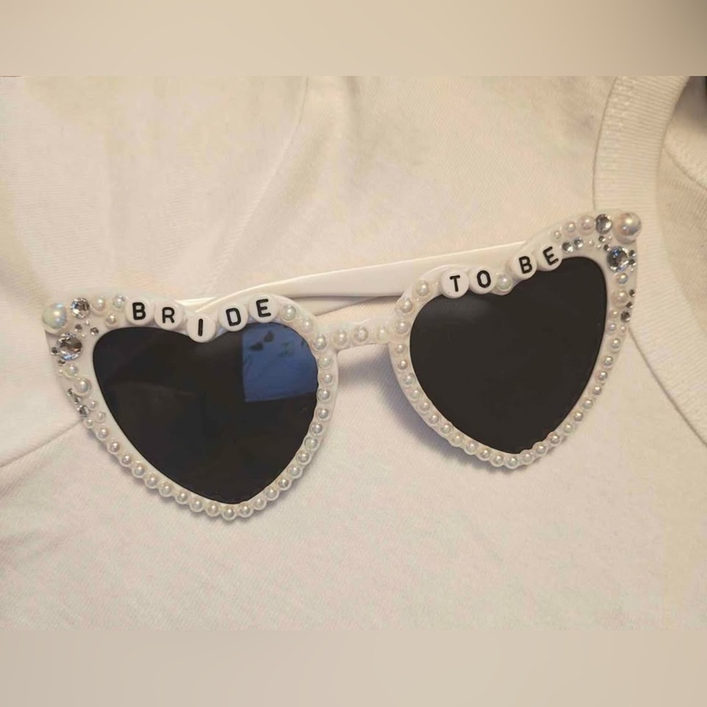 Bride Embroidered Tee Set - Picture 3 of 5